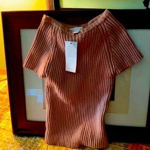 Super cute stretchy muted pink girls top. Size 0.